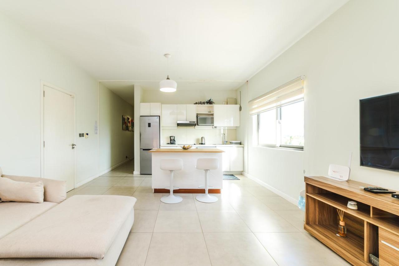 Beachcove Apartment 9 In Pereybere Pereybere Beach Extérieur photo