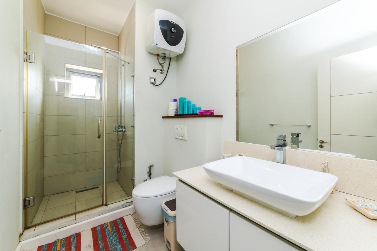 Beachcove Apartment 9 In Pereybere Pereybere Beach Extérieur photo